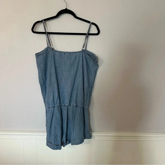 Seven7 Women’s Sleeveless Spaghetti Strap V Neck Denim Shorts Romper Size M GUC - Picture 7 of 7